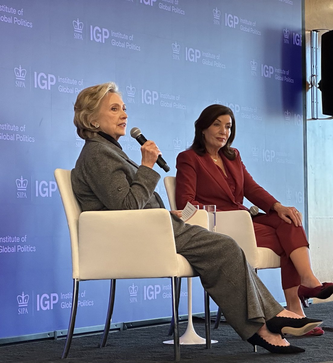 Osec__'s tweet image. 🚀 Insights from @Columbia University’s #CyberRegulation Conference!

@HillaryClinton emphasized the need for holistic cybersecurity. Even small businesses in your supply chain can be weak links. 

National Cyber Director Harry Coker’s tip: “Get it right the first time.”…