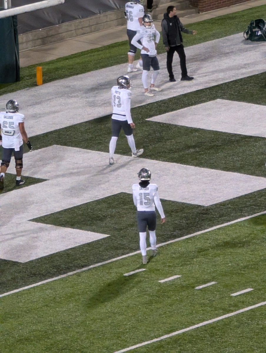 MartyBannister's tweet photo. #AnnouncerProblems Eastern Michigan uniforms tonight https://t.co/z4Etiia8zf