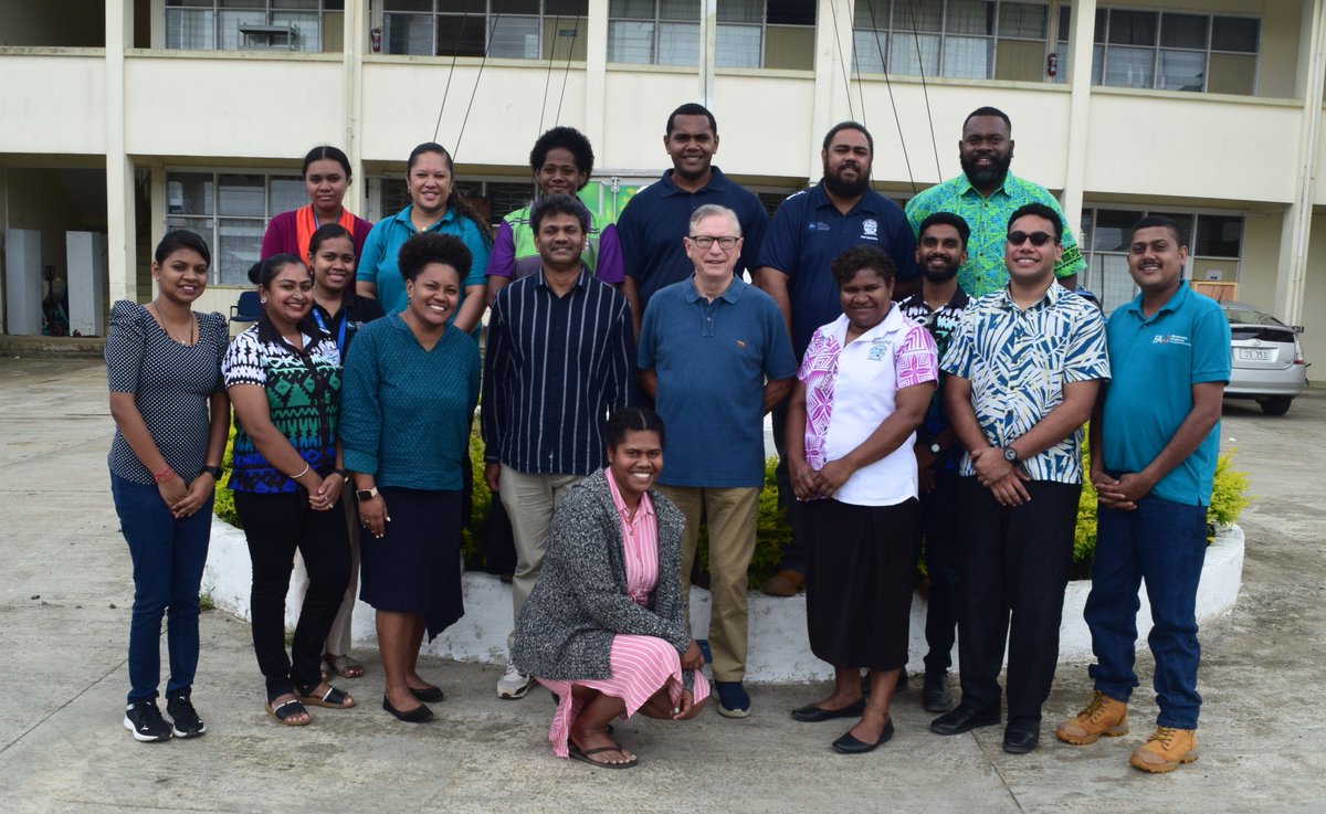 spc_cps's tweet photo. #PacificAgriculture | Can coconut cells grow separated from the coconut plant?
Scientists at Centre for Pacific Crops & Trees #CePaCT participated in a training on:
🧪methods of 🥥 embryo culture
🧬cloning 🥥 embryo
🌱lab to field planting
❄️conserve 🥥 embryos in liquid nitrogen https://t.co/ImI8q6kCiM