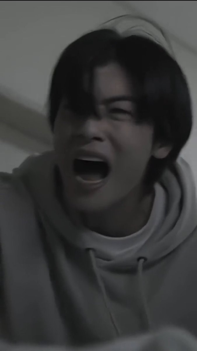 angelh50116's tweet photo. When acting becomes a clear mirror of reality, we witness an actor who transcends the boundaries of traditional performance, guiding us into a world brimming with genuine, heartfelt emotions. Cha Eun-woo is a rare example of this kind of artist; he lives the pain on camera as if it were a tangible reality that we experience alongside him. There are many skilled actors, but only a few completely immerse themselves in the emotions of their characters, taking us with them to the deepest layers of their souls, captivating our hearts.
Their art surpasses mere performance, reaching the depths of the soul—and this is precisely what Eun-woo has achieved.@CHAEUNWOO_offcl 👈👑