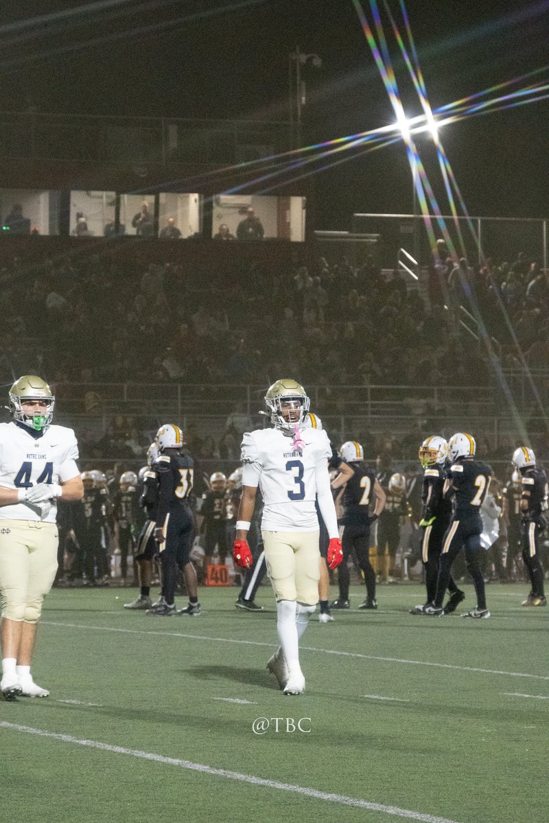 Season didn’t end how we wanted it to but we gone keep moving forward 💯. Here are my senior season highlights!
<a href="/Coach_JRowe/">Jonathon Rowe</a> <a href="/EvanYabu/">Evan Yabu</a> <a href="/guyfernandezjr/">Guy Fernandez Jr.</a> 

35 rec, 528 yds, 11 td’s, 920 All purpose yds

hudl.com/v/2Q2wkL