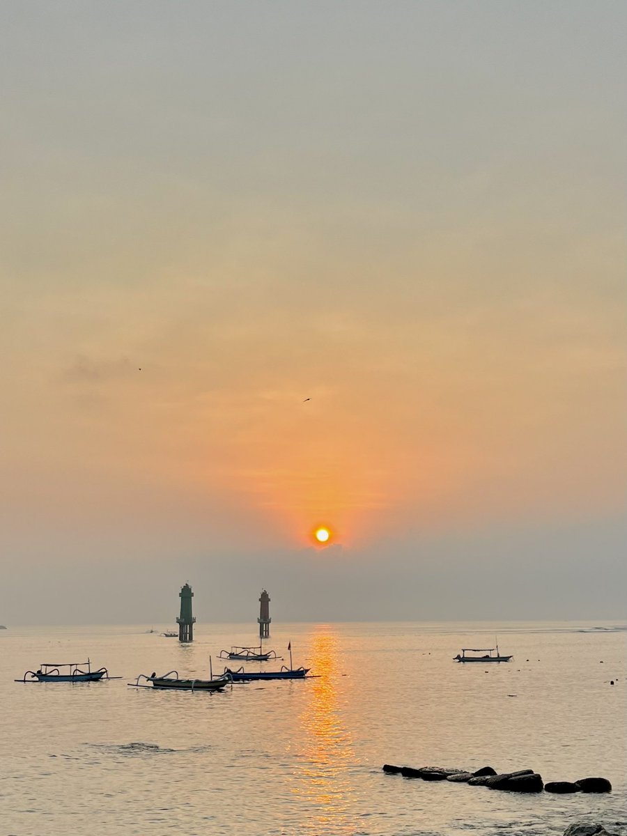 __pikkabo0's tweet photo. semeng saget di sanur https://t.co/9g7oSltNvJ