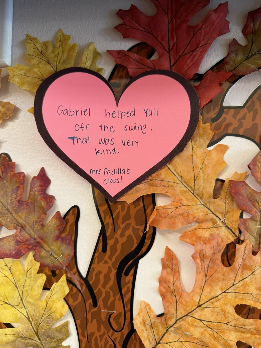 RYSSCastillo's tweet photo. In celebration of #WorldKindnessDay, our students may be small, but they have big hearts! Our Kindness Tree is blossoming with each act of kindness. 🌳❤️ #GrowingKindness @ryssonline @Tejanocenter @Axinia1981 https://t.co/aiyjiIdd1a