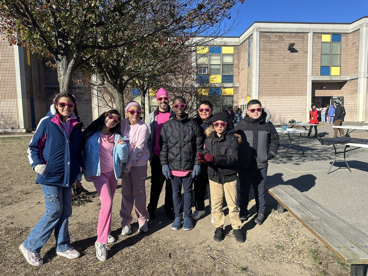Beachmont School (@beachmontschool) on Twitter photo 🌎🩷Beachmont is buzzing with kindness! Celebrating World Kindness Day during our monthly Buzz Day! <a href="/CarolBeachmont/">Carolina Ruiz</a> <a href="/BeachmontPTO/">Beachmont School PTO</a> 🌎🩷Beachmont is buzzing with kindness! Celebrating World Kindness Day during our monthly Buzz Day! <a href="/CarolBeachmont/">Carolina Ruiz</a> <a href="/BeachmontPTO/">Beachmont School PTO</a>