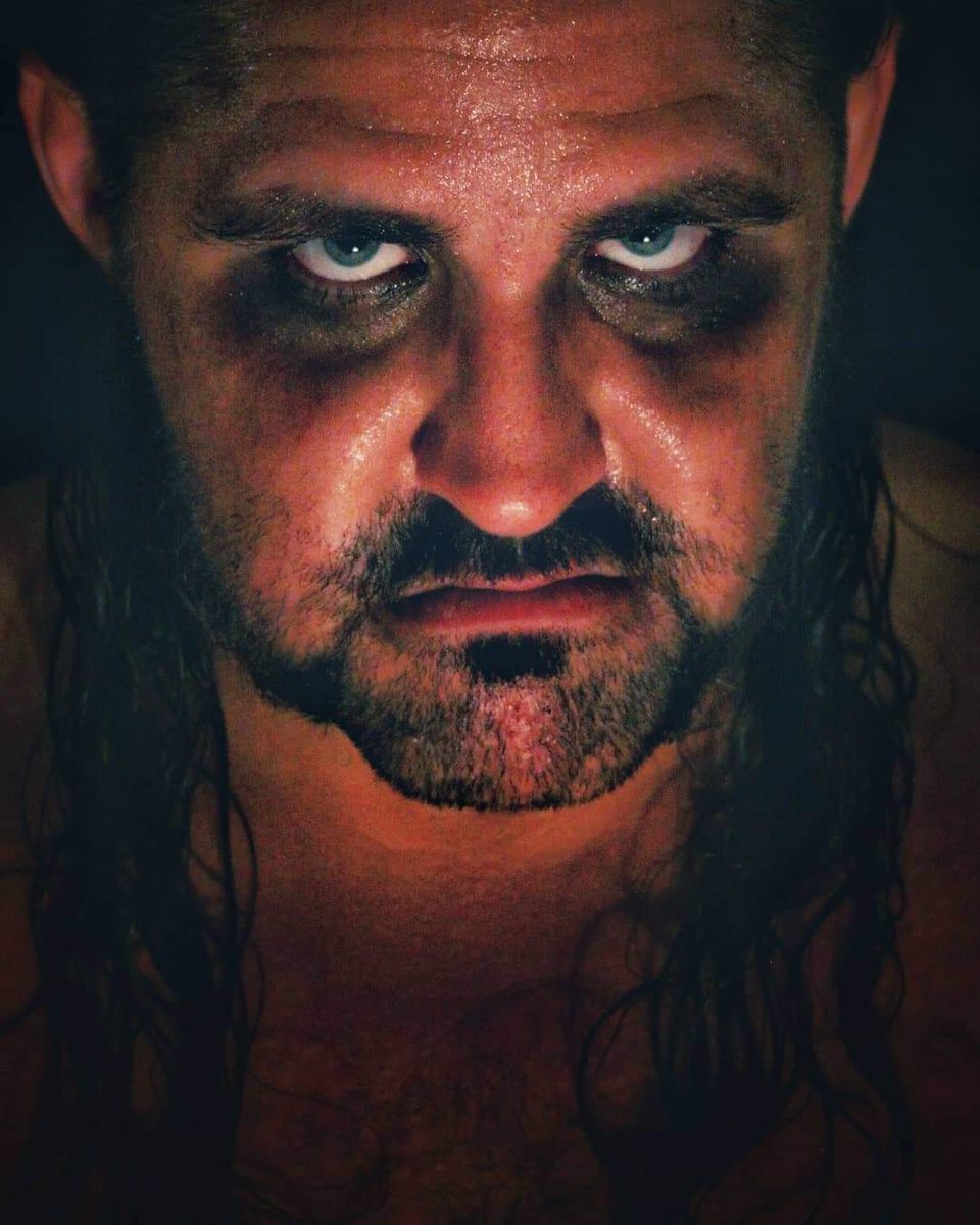 I'm out of shape after almost a whole year away from #prowrestling 

This is the face I see when I skip workouts and eat like shit

Training for a comeback and one last run has been rough but I'm going to make it a run to remember