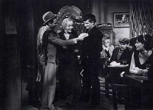 씨네큐브 상영시간표 (11월 15일 금요일) 1관 룸 넥스트 도어 10:00 / 14:00 라탈랑트 12:15 우리에게는 아직 내일이 있다 19:30 영화만을 위한 당신의 영화관...