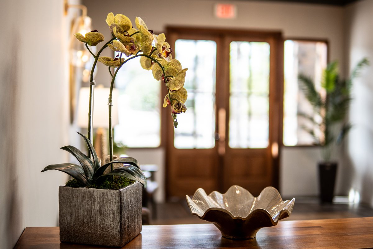thevolbros's tweet photo. Did you know Evan is also a photographer? You can check out his work at @EPierceMedia . Today he got to take some shots of The Ooltewah Club's new entry way for them!

@BobbyJonesLinks https://t.co/jy1Rd0J3Ac