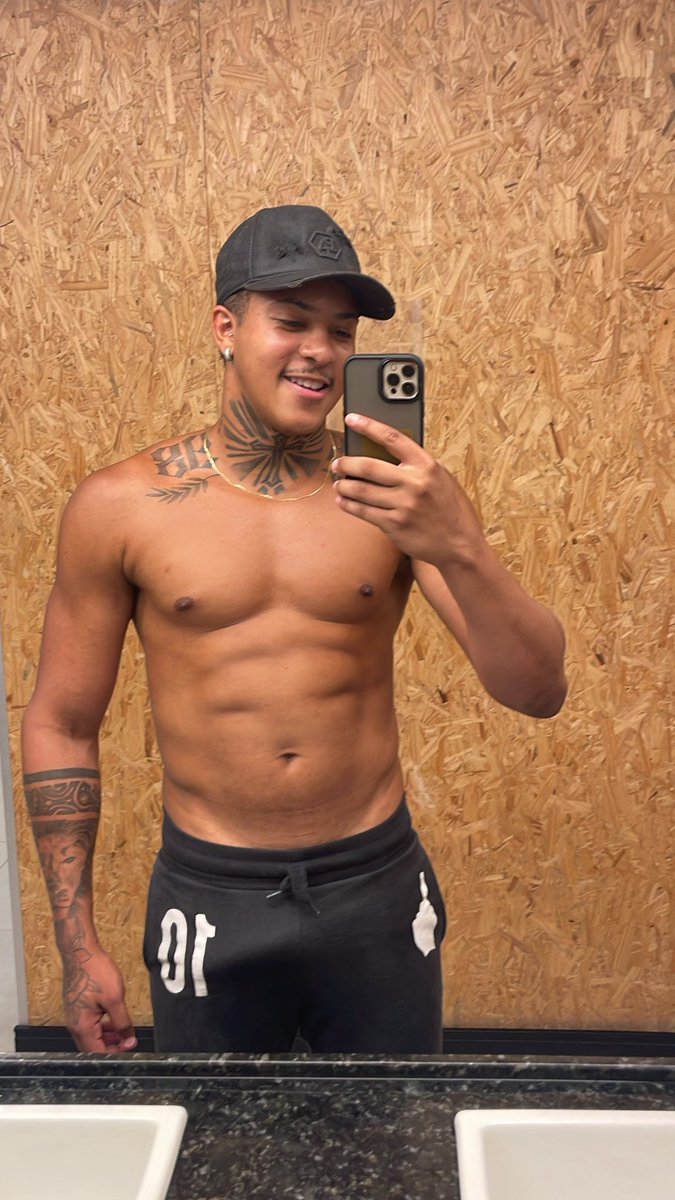 mtmatheusb's tweet photo. TREINÃO PAGO 💪🏽🥵 https://t.co/Pe9A66IzFG