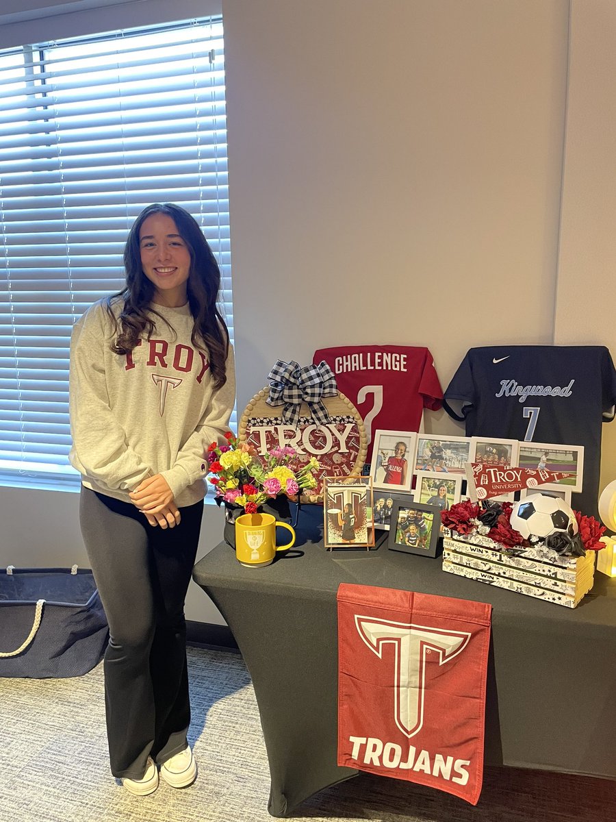 Kingwood_Soccer's tweet image. Congratulations to our own #7 @Melanie_Oldner and her commitment to @TroyTrojansWSOC !!! We are all so proud of you! @HumbleISD_KHS