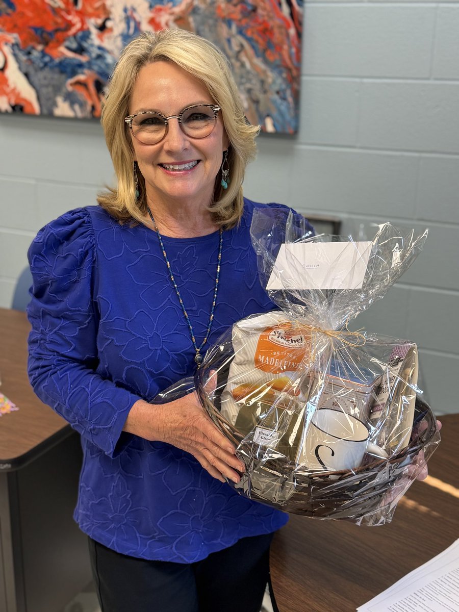 NISDBrandeis's tweet image. It’s National School Psychology Week, and we are blessed to have 🧡Sonia Stallones💙 serving our campus! Thank you for all you do for the Brandeis community! #LSSP #AlwaysReppin 
@danaperry73