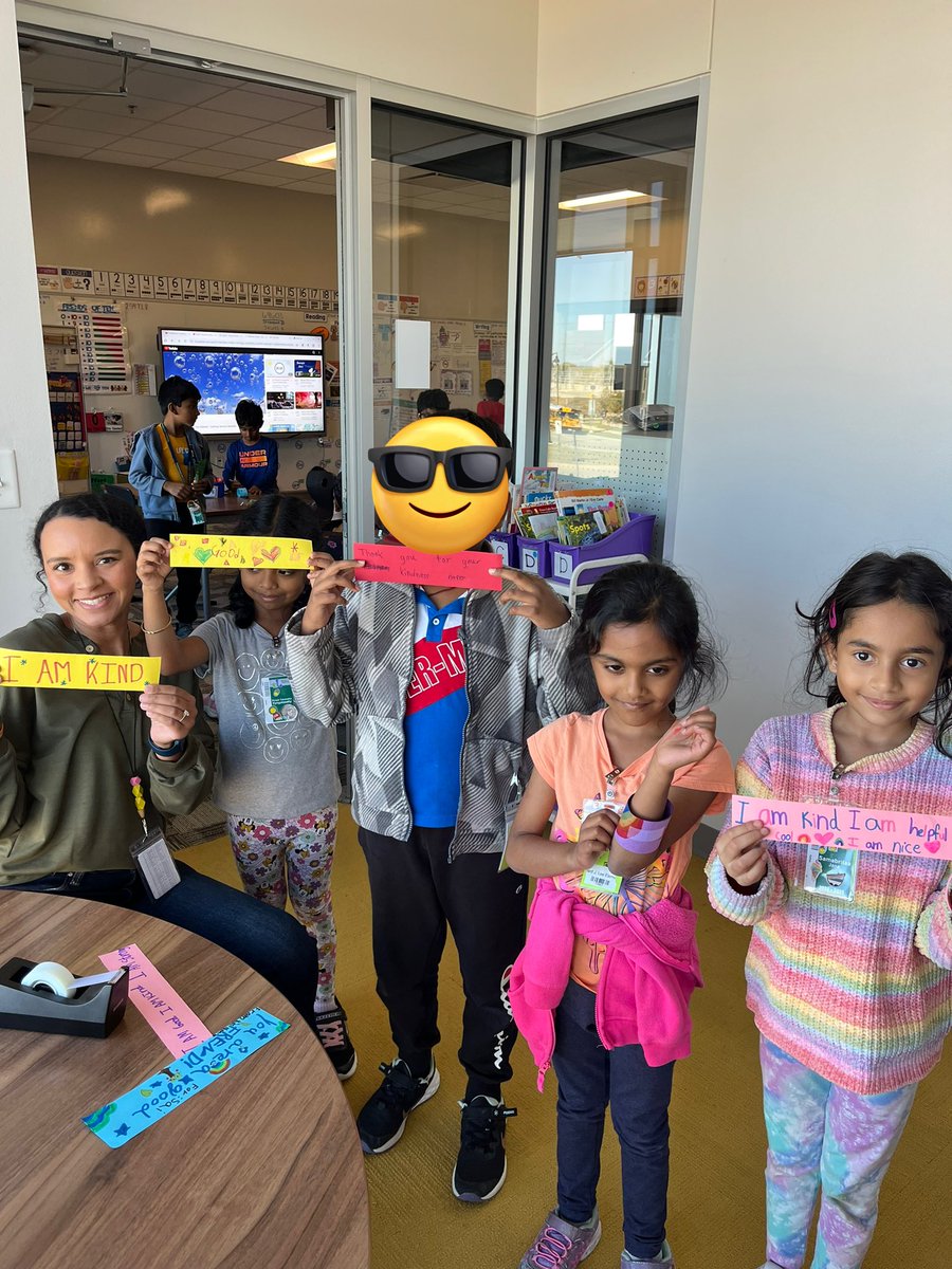 Today we made kindness bracelets with G2! <a href="/MboothG2/">Morgan_Booth</a>