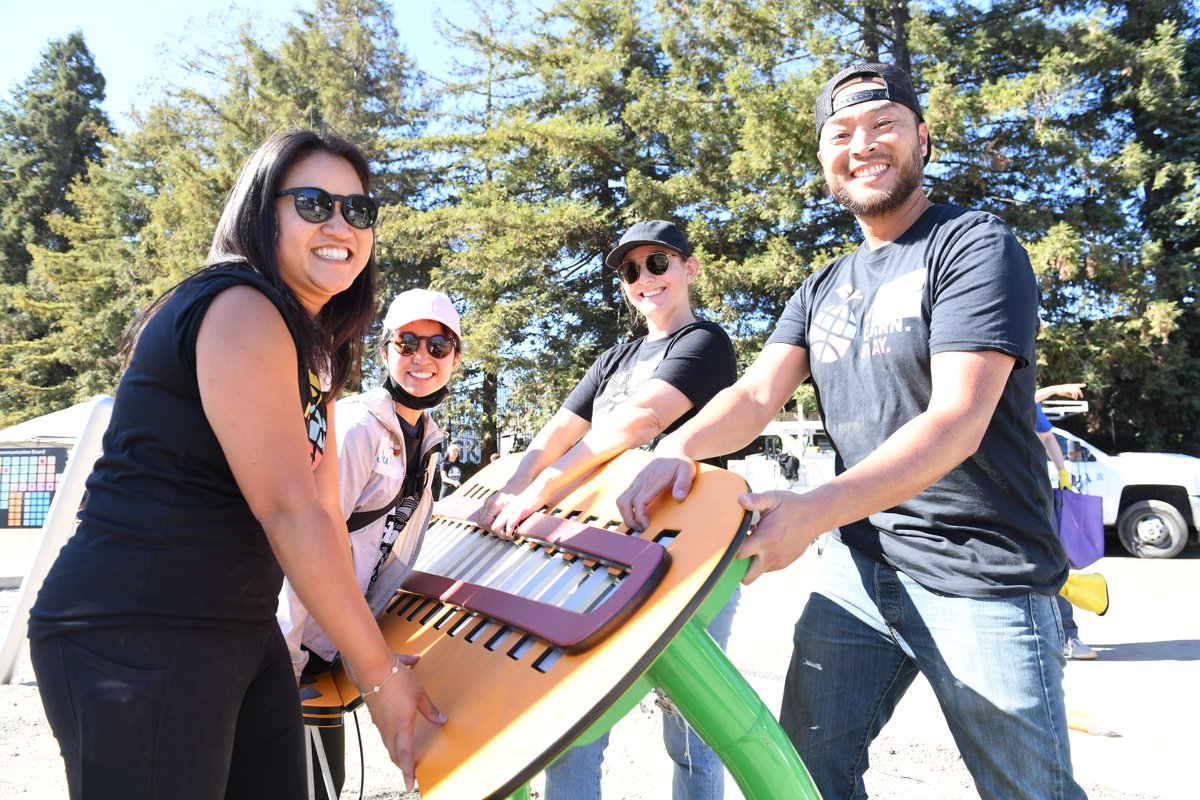 eatlearnplay's tweet photo. 🌈 Thrilled to announce the completion of our Stonehurst Campus schoolyard! Kids at Esperanza Elementary & Korematsu Discovery Academy now have vibrant new spaces to play, learn, and grow. Thanks to @kaboom, @ousdnews, @workday, @kpthrive, and all our volunteers! #PlayspaceEquity https://t.co/A4X9kdnHQd