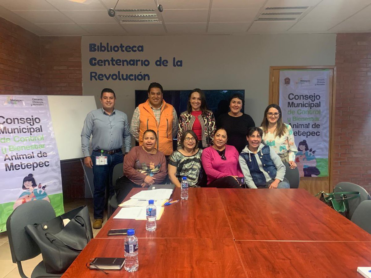 MetepecAmbiente's tweet photo. Agradecemos la participación de los integrantes del Consejo Municipal de Control y Bienestar Animal.
Nuestro reconocimiento al protectorado animal del municipio por los trabajos y voluntad permanente de la búsqueda de un Metepec mejor.
#CiudadanosGobernando
#MetepetFriendly https://t.co/4H8N68dkGX