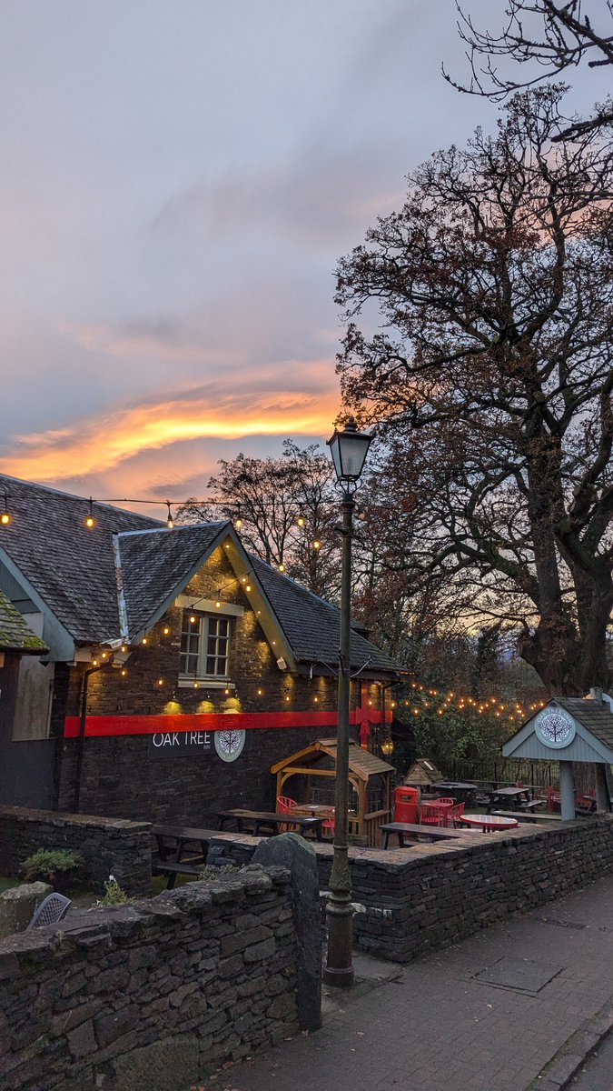 Kimkjaerside's tweet photo. Been a long day, starting in Edinburgh about 7am, with some good meetings at Loch Lomond. Now in Dundee and caught up from these various meetings
Another busy one tomorrow #lifeatexpedia @ExpediaGroup https://t.co/LgGjpjr5Tw