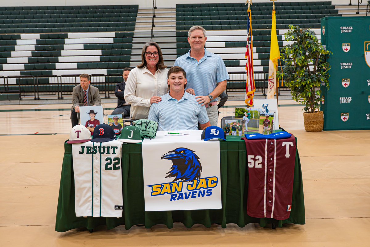 Very happy to make it official! <a href="/SJRaven_BB/">San Jacinto College Baseball</a>