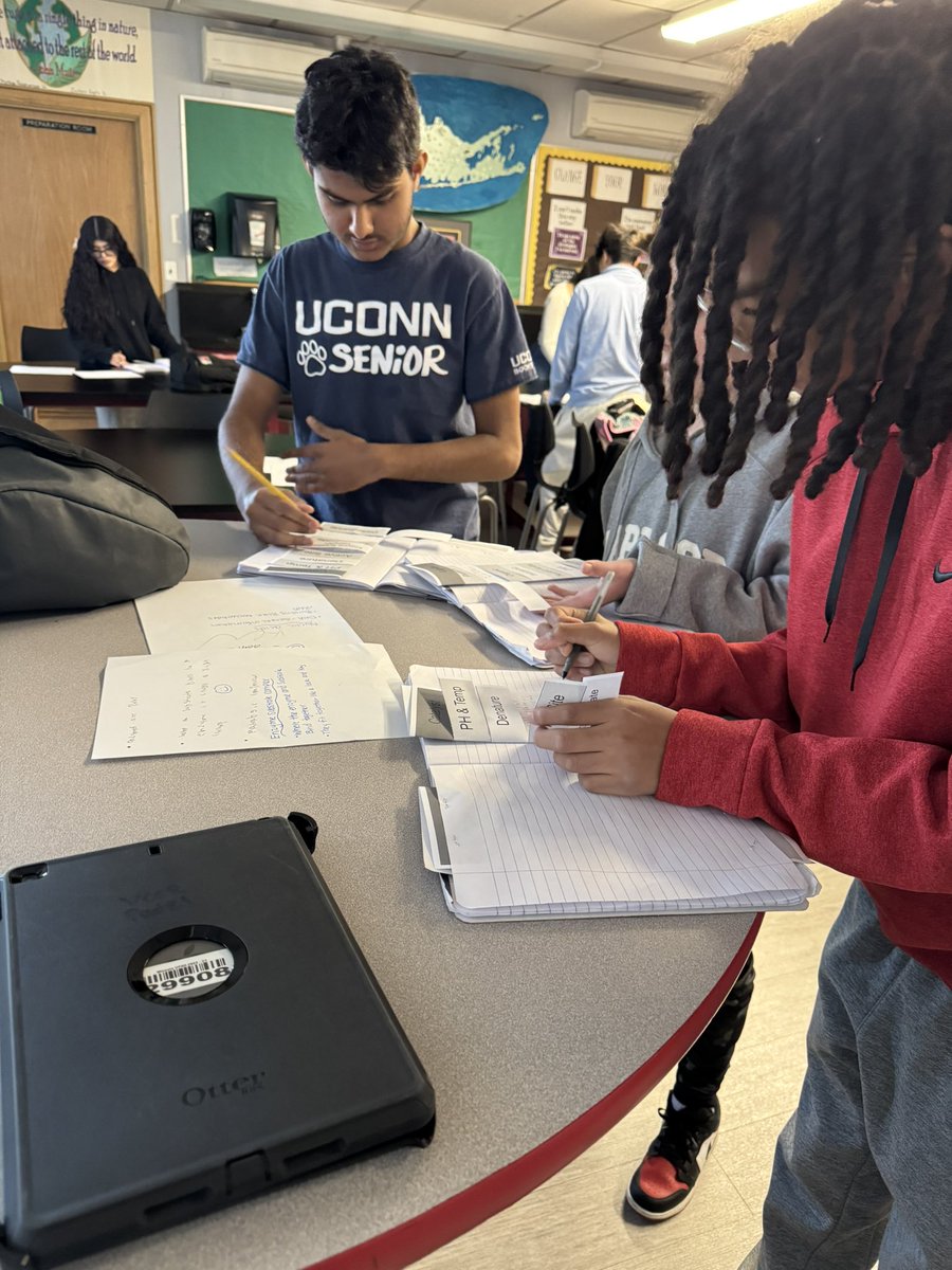 Mrs. Levine tweet media