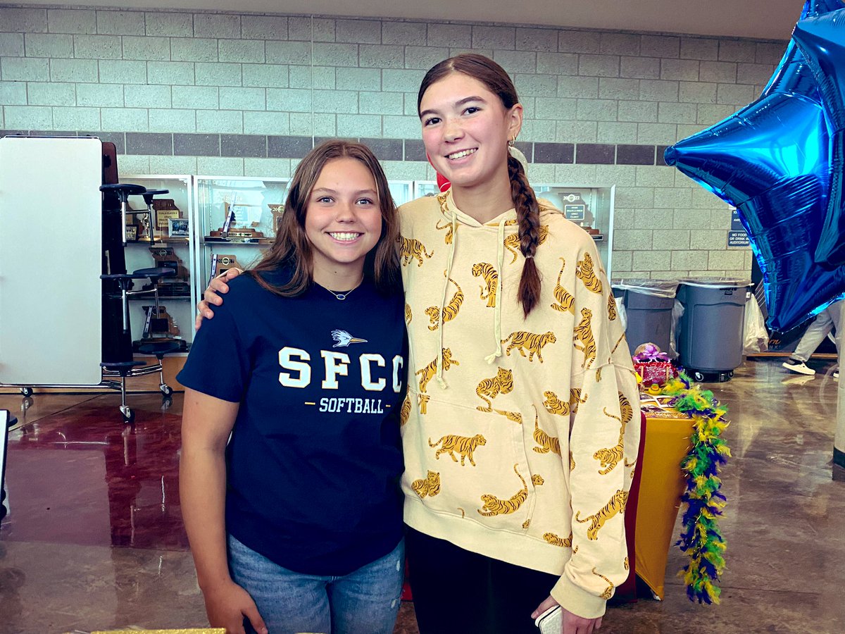 Happy National Signing Day <a href="/AddyWaits/">Addy Waits</a> &amp; <a href="/PiperCostello/">Piper Costello 2025</a>! I’m so happy for you and lucky to have gotten to play with you both!!
