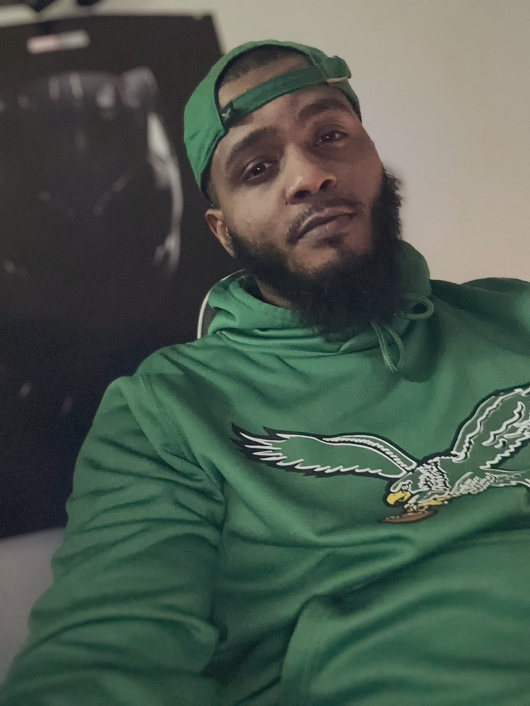 SELFMADE361's tweet photo. BIRD-GANG🦅💚

#EaglesNation #GOBIRDS #FYP #PHILLY #EXPLORE @Eagles @FOX29philly @JalenHurts @fcoxx_91 https://t.co/GuoCvDvlNS