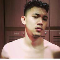 Foto profil baru saya terlihat keren! Tunjukkan pada kami betapa lucunya kamu melihat profil kamu juga! international.heesay.com/feed?id=rYx8oQ…