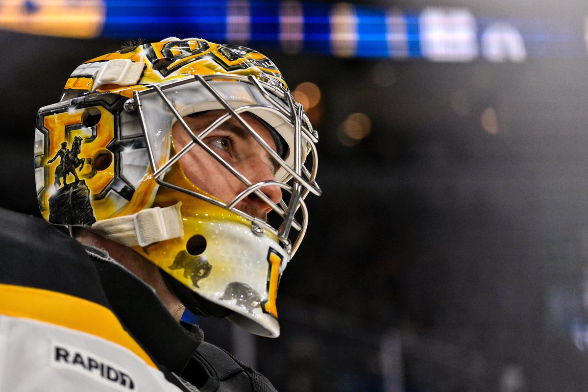 JeffCurryPhoto's tweet photo. Bruised.
.
.
.
.
#STLBlues #NHLBruins #NHL #EnterpriseCenter #LetsDoThatHockey #SportsBall #SportsHappenings #SportsPhotographer https://t.co/b3XjTFsGus