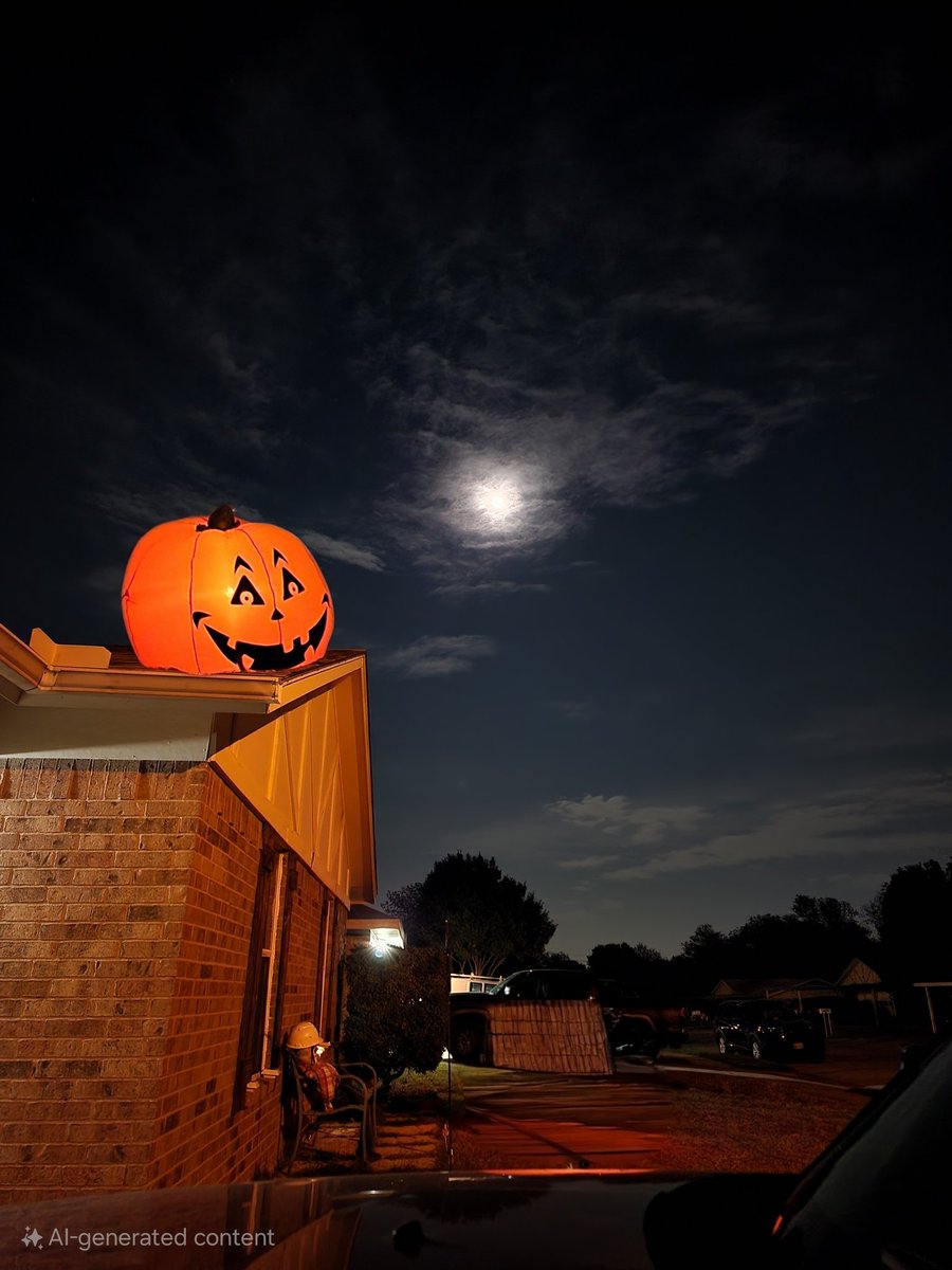mexinaco14's tweet photo. Wanted to post a pic of my pumkin on top of my house without breaking my back.

Thanks to Generative Edit on the S24Ultra #GalaxyVibes #GalaxyAI
@SamsungMobileUS https://t.co/aOUtHFi4IL