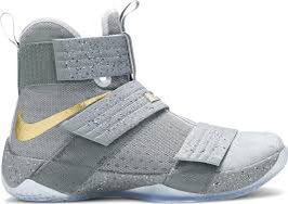 BlaneSchmidt's tweet photo. @JimmyW806 Had a custom pair of these and felt unstoppable on the court in middle school. 

Thanks,
Blane https://t.co/G0GPHPYUl5