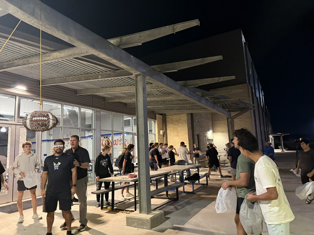 Lago Vista Football (@lagofootball) on Twitter photo Thank you to our parents that make sure our kids have a great meal and a great time!! The traditional playoff piñatas are always a great time! #Aett #WeAllRow #Playofffootball <a href="/AthleticsLago/">Lago Vista Athletics</a> Thank you to our parents that make sure our kids have a great meal and a great time!! The traditional playoff piñatas are always a great time! #Aett #WeAllRow #Playofffootball <a href="/AthleticsLago/">Lago Vista Athletics</a>