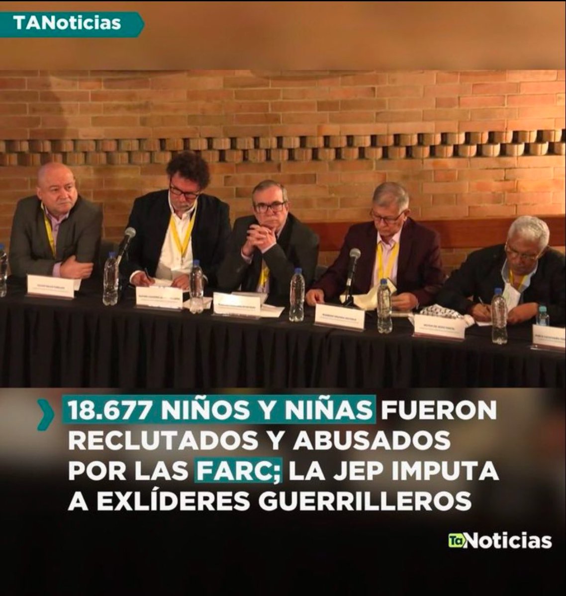 Wops29's tweet image. #IMPUNES @ComunesCoL Partido de gobierno de izquierda e ideologías progresistas. #FueraPetro