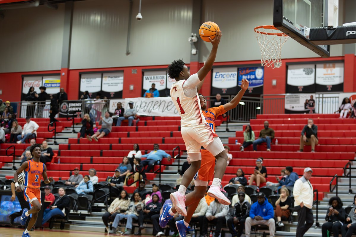 Powered by a 32-point day from Ethan Hudson and a massive third quarter, Thompson got Major Deacon’s first win with the Warriors in a county battle against Pelham at the Minor Veterans Day Showcase.

Story: shelbycountyreporter.com/2024/11/13/tho…