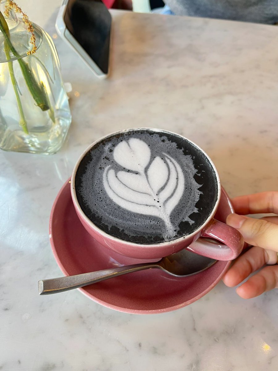 인생의 어려움과 도전에 용감하게 맞서서 더 나은 자신이 될 수 있습니다.