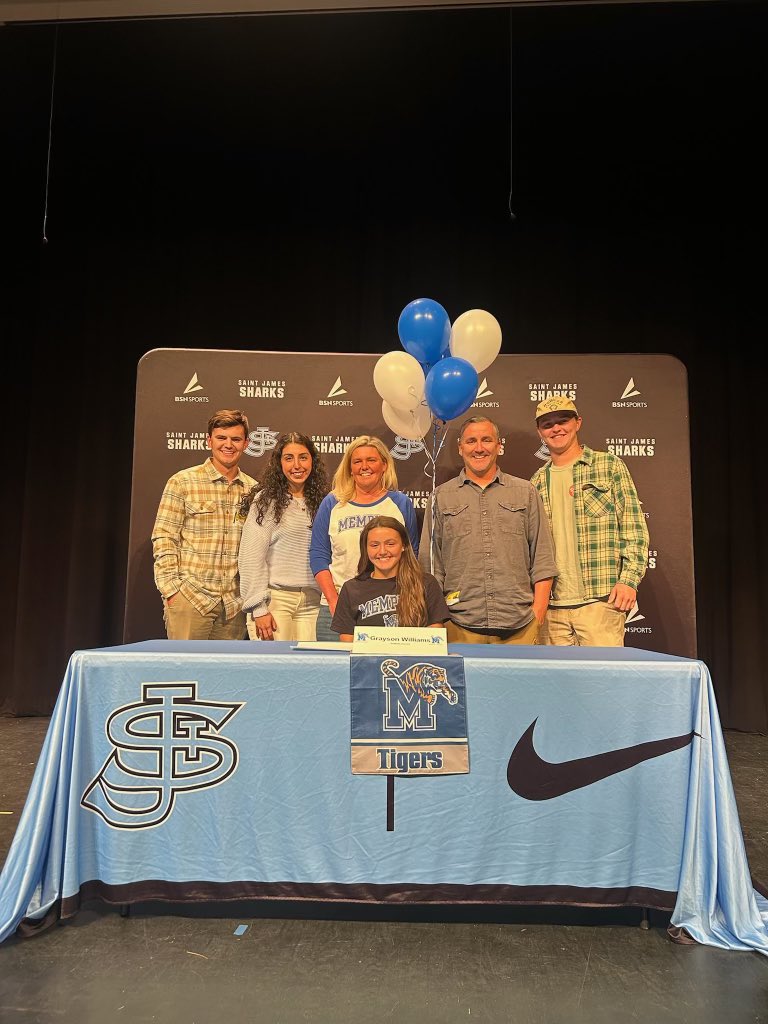 St. James Sharks Women’s Soccer ⚽️🦈 tweet media