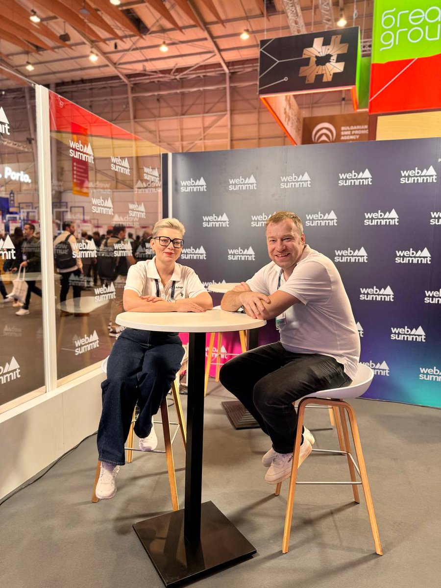 Elena Mira tweet media