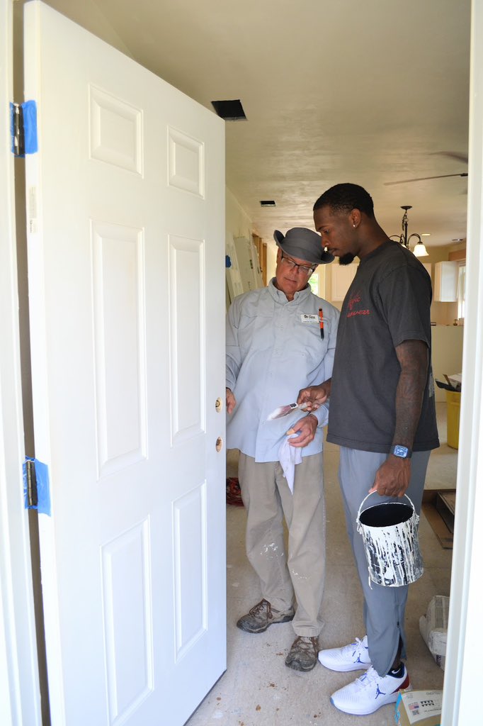 I had a great time today with Alachua Habitat and we need your help! Join us by clicking the link below : alachuahabitat.org/volunteer @FL_Victorious #FVFoundation
