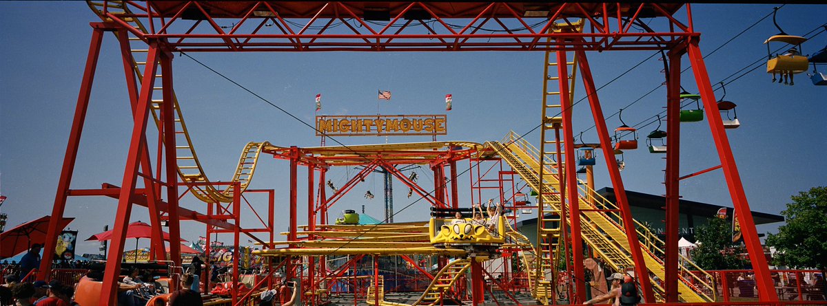 Mighty Mouse

➡️ threedown.com/2024/11/the-ne…

#panorama #xpan #hasselblad #35mm #film #processedbypraus