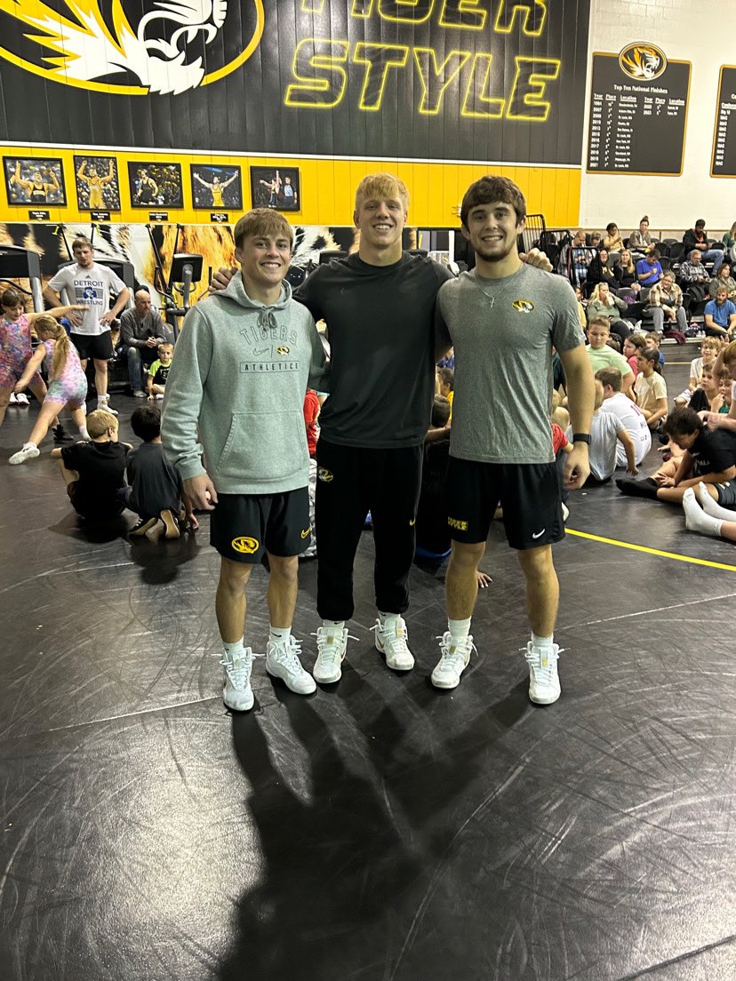 mack_mauger's tweet photo. Thankful to help the little tigers at Columbia Wrestling Club @MizzouWrestling https://t.co/9MmxFcUGX3