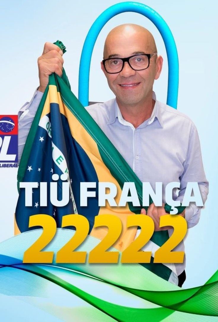 LuffyCruzeiro's tweet photo. Entregam logo a taça de campeão do Darwin Awards pro Tiu França, o cara morreu pela própria bomba que jogou na estátua que rebateu e voltou pra ele.
Impossível alguém morrer de forma mais idiota até o fim do ano. https://t.co/47NBvOCZvO