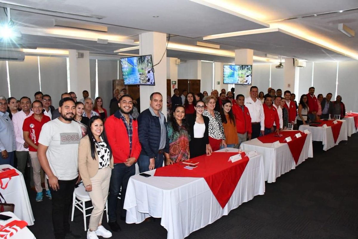 Impulsamos el activismo digital en Michoacán: La militancia se fortalece al llevar nuestro mensaje de redes sociales a las urnas. Con la presencia de nuestro presidente <a href="/OmarGarciaL_/">Omar García</a>, seguimos construyendo juntos un movimiento que deje huella.