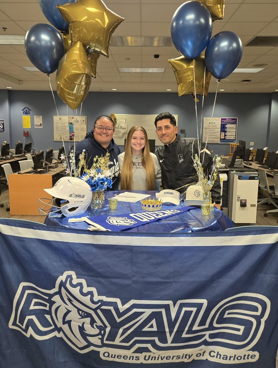 Alivia Artanis (@aliviaartanis) on Twitter photo Cross the T dot the i ... officially official!! And to be able to sign with my girls ❤️❤️! Soooo looking foward to the next 4!!
#RoyalsRise | #QUeenCity | #CLT
#NationalSigningDay
<a href="/RoyalsSball/">Queens Softball</a> <a href="/KellaArmstrong/">Kella Armstrong</a> <a href="/SierraVanzant/">Sierra Vanzant-Cheek</a> <a href="/baileystaylor/">Bailey Taylor</a> @FloGoldSoftball Cross the T dot the i ... officially official!! And to be able to sign with my girls ❤️❤️! Soooo looking foward to the next 4!!
#RoyalsRise | #QUeenCity | #CLT
#NationalSigningDay
<a href="/RoyalsSball/">Queens Softball</a> <a href="/KellaArmstrong/">Kella Armstrong</a> <a href="/SierraVanzant/">Sierra Vanzant-Cheek</a> <a href="/baileystaylor/">Bailey Taylor</a> @FloGoldSoftball