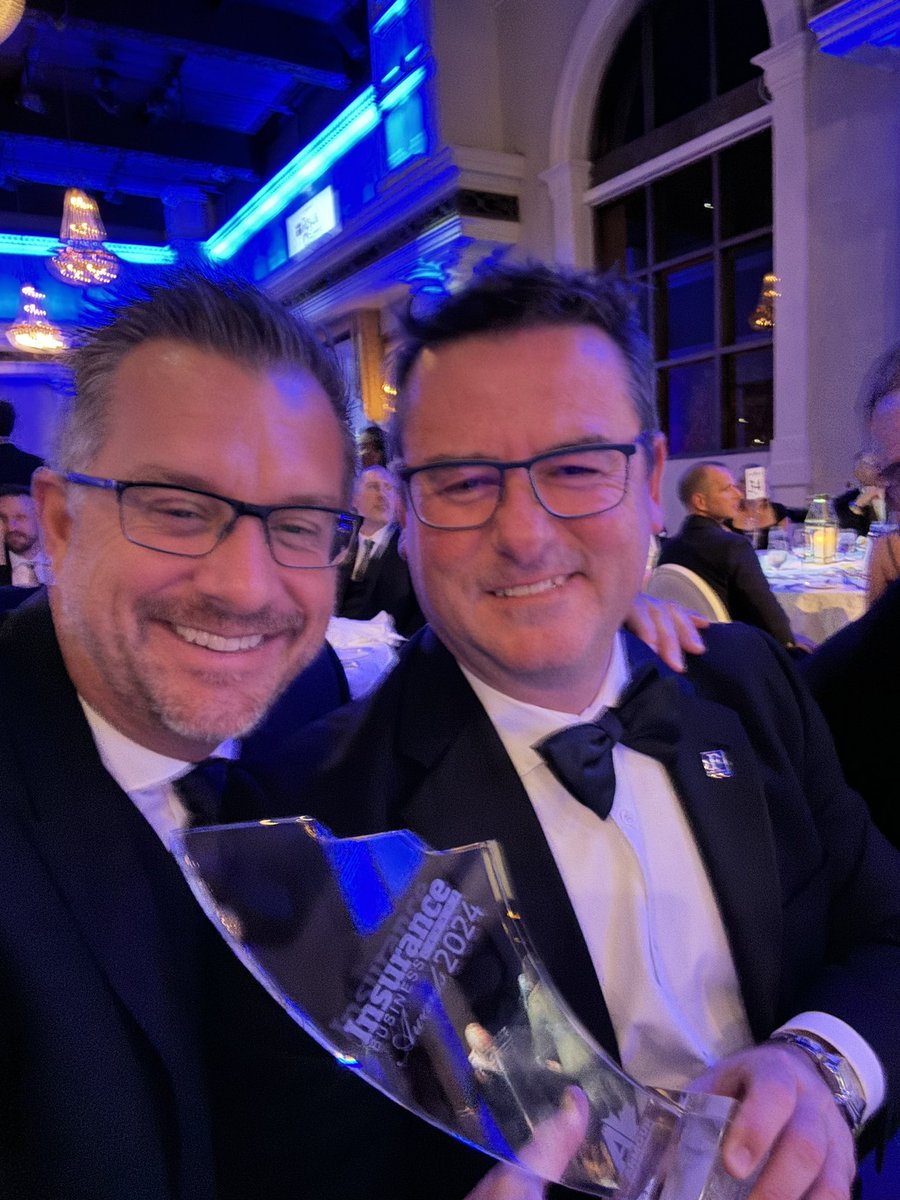 Congratulations Stuart Bruce from <a href="/FirstInsCanada/">FIRST Canada</a> for CEO of the year !! #IBCAwards 2024