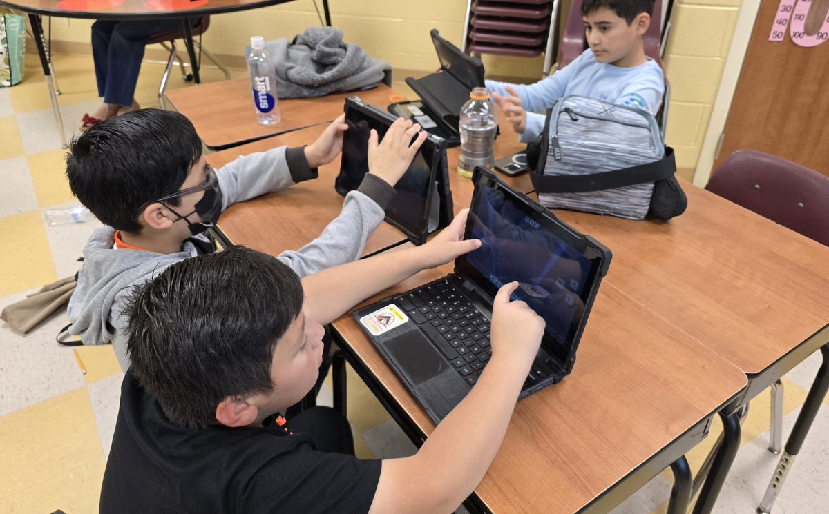 Yesenia Rodriguez (@yrodriguez401) on Twitter photo Wednesdays are for Esports. 😎 Students have been working on their simple machines on <a href="/PlayCraftLearn/">Minecraft Education</a> <a href="/rfluegel/">Rosie Fluegel</a> Wednesdays are for Esports. 😎 Students have been working on their simple machines on <a href="/PlayCraftLearn/">Minecraft Education</a> <a href="/rfluegel/">Rosie Fluegel</a>