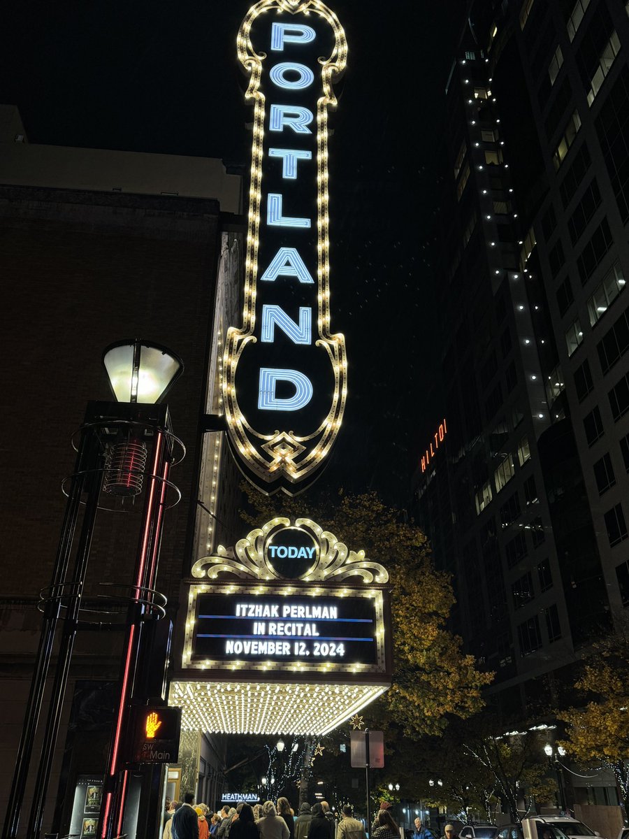 jediguybrarian's tweet image. LOVED #ItzhakPerlman (now 78 yrs old) last night at The Schnitz in Portland, along with pianist Rohan De Silva. The music was beautiful, and I was especially moved to hear them play the #SchindlersList theme. ❤️