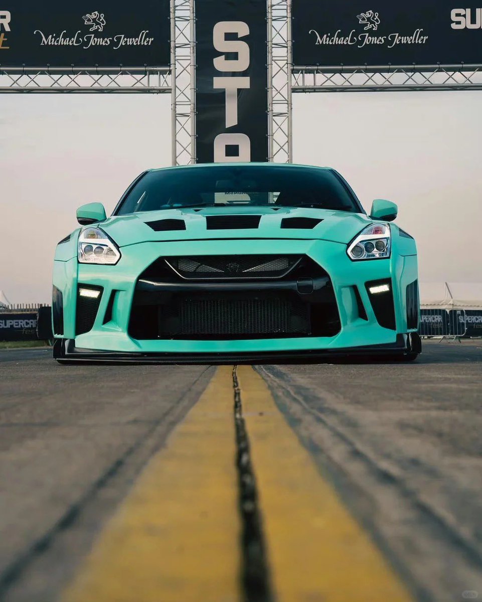 Vast Lucky Car tweet media