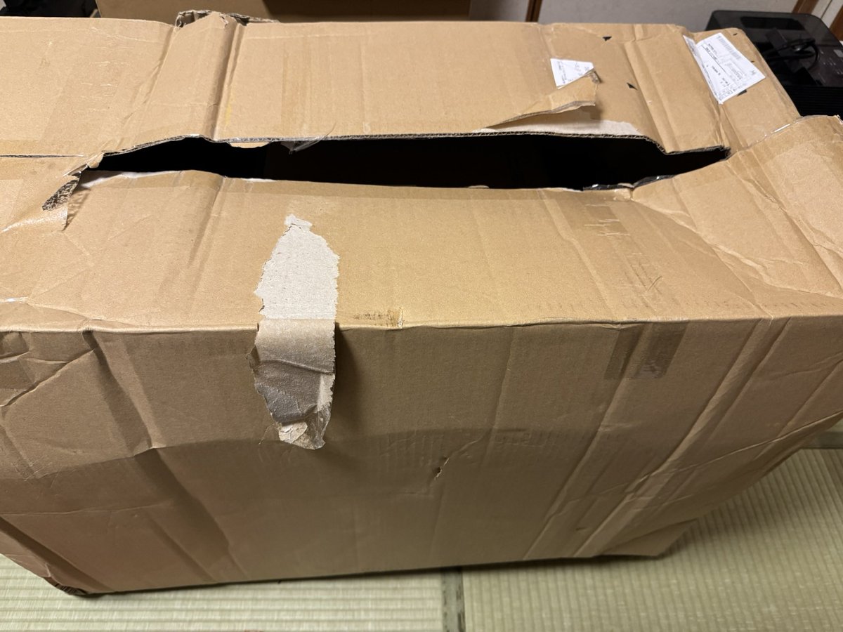EagleGz's tweet photo. @kokusen_ncac #Amazon で焦らされて購入したらこんな物が届きました。
Amazonに問い合わせても返信なしです。 https://t.co/SnWPa9d1Nx