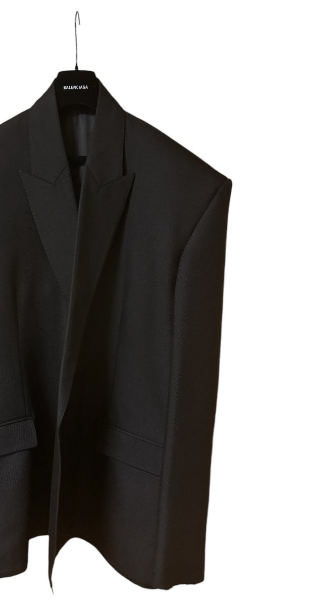一流品 BALENCIAGA Spring25 LOOK03 シームレステーラードジャケット