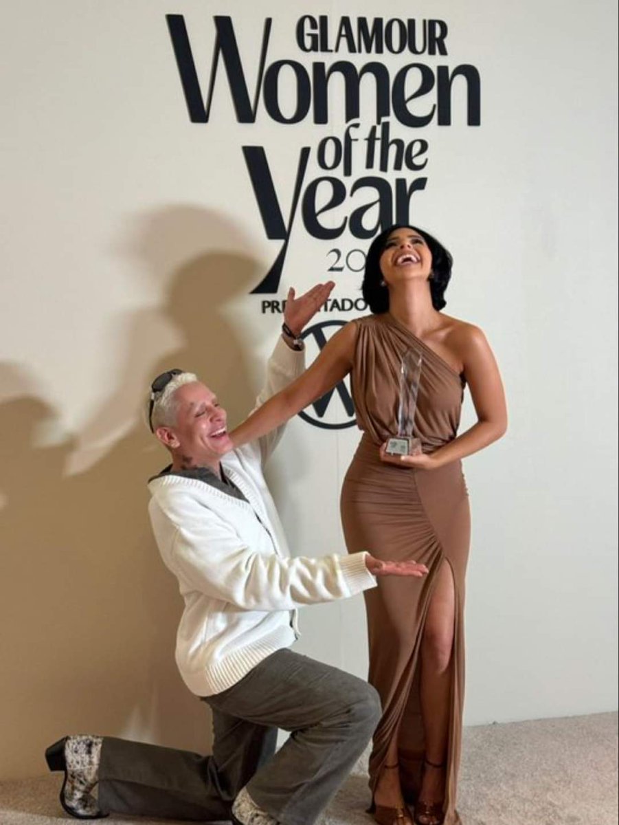 Muchas felicidades a Ángela Aguilar por su premio a "La Mujer del dAño"...