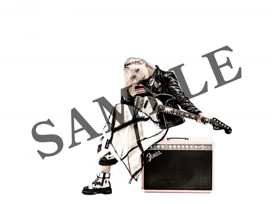 xshinobi_Fuanx's tweet photo. 改めてギターがGLETSCHからムスタングに変わってスケールが短くなったから小柄なReoNaに合ってると思うのは自分だけでしょうか?🤔
#ReoNa
#ギター
#GLETSCH
#Double_Jet
#Fender
#ムスタング https://t.co/tSUOVFTJ0X