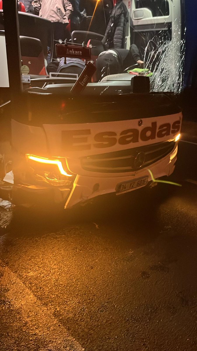 Suçsuz yere hapse attınız yetmedi kilometrelerce uzağa gönderip nakil isteklerimizi reddettiniz. Ya şimdi canımızdan olsaydık kim vercekti hesabını ❓️Ben söyleyeyim her zamanki gibi hiç kimse ... olan garibana oluyor yine <a href="/yilmaztunc/">Yılmaz TUNÇ</a>