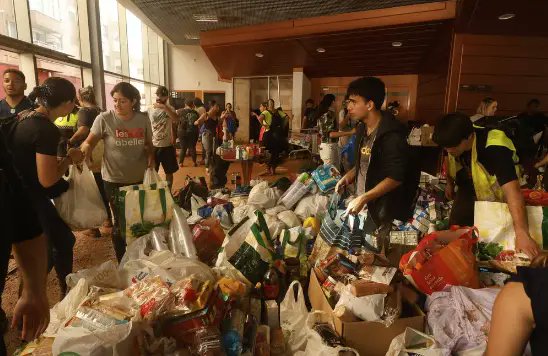 HostelVending's tweet photo. Azkoyen dona 25.000 euros para contribuir a la recuperación de las zonas afectadas por la DANA

https://t.co/DHQeCPTvgf

#Azkoyen #DAN #recuperación #zonasafectadas #Valencia #donaciones #solidario #fabricantes #vending #emergencia #emergenciahumanitaria #alimentos #ongs https://t.co/tQZcHKTpSB
