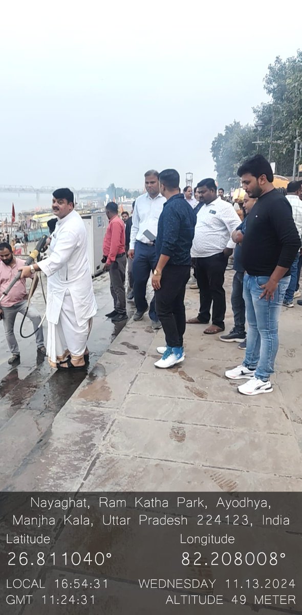 mayoraynn's tweet photo. माननीय महापौर श्री #गिरीशपति_त्रिपाठी जी द्वारा #तुलसी_घाट, #राम की पैड़ी, नया घाट पर #साफ_सफाई व्यवस्था का निरीक्षण किया गया है। https://t.co/3JJSIfD3AU