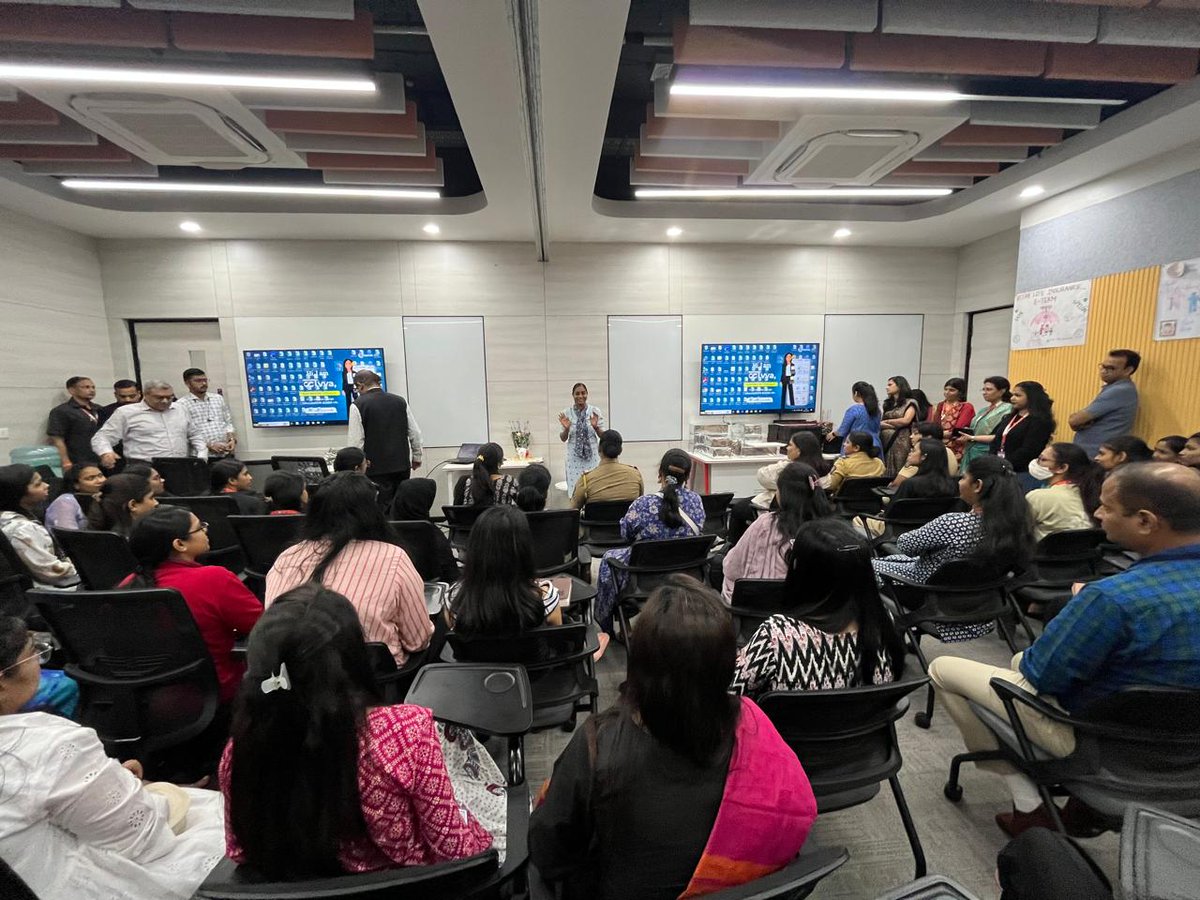 drmangerish's tweet photo. @CPMumbaiPolice @MumbaiPolice Thank you so much Dindoshi Police Station Nirbhaya Pathak staff to give a heart to heart talk to 100 women employees of Kotak Life Insurance on issues of women safety and confidence building  in Corporate office in Dindoshi on 8/11/2024 https://t.co/LSYzBeGlMK